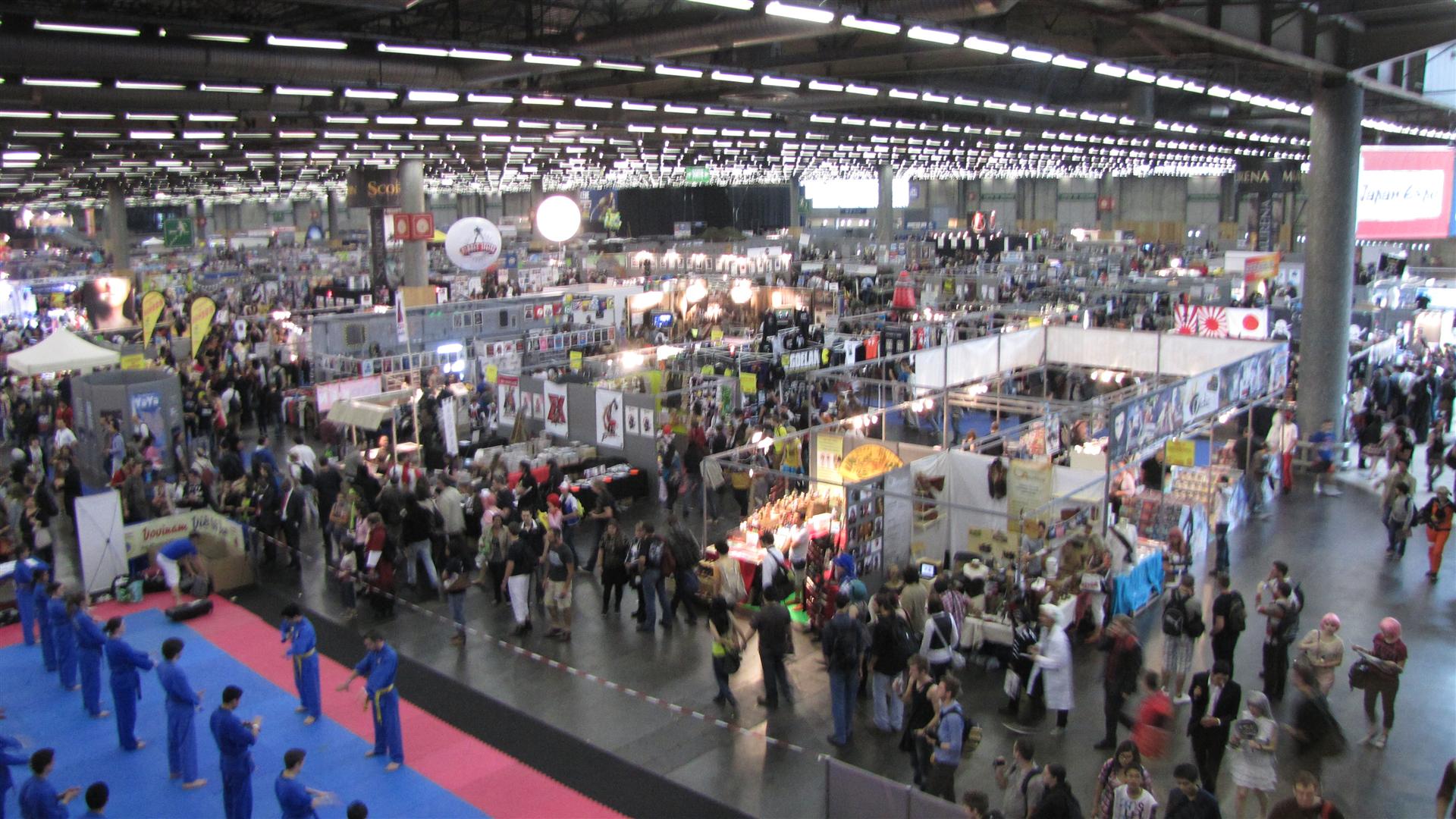 Exhibit Hall - Japan Expo 2012 [2012-07-20] - Anime News Network