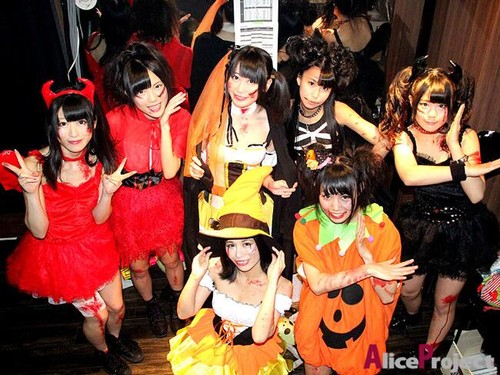 Japanese Actors, Musicians Show Off Their Halloween Costumes - Interest ...