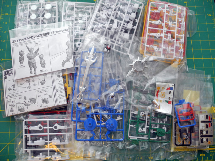 Model Kit Close-Up: Bandai's Voltron Super Mini-Pla - Interest - Anime ...