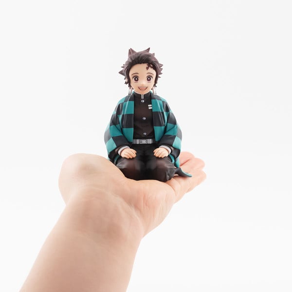 tanjiro figure crunchyroll