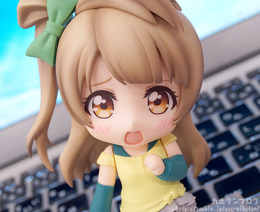 Love Live! Girls Practice Their Moves for Training Outfit Nendoroid ...