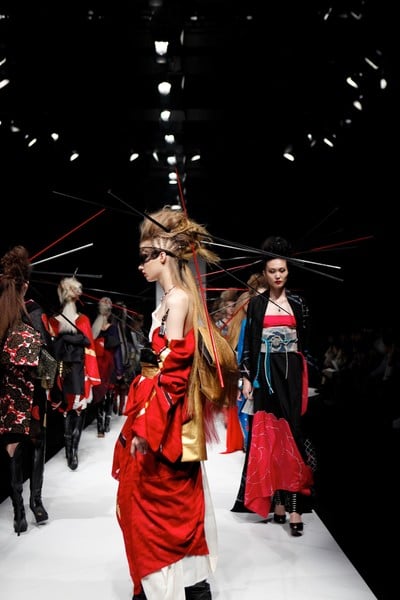 X Japan Leader Yoshiki Debuts Kimono Collection at Mercedes-Benz ...